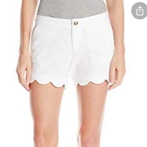 Lilly Pulitzer white buttercup short VGUC 4